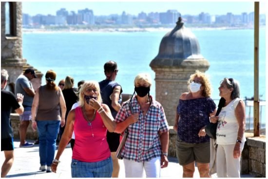 Más de 3 millones de argentinos harán turismo durante Semana Santa: para el Gobierno, “es un récord absoluto”