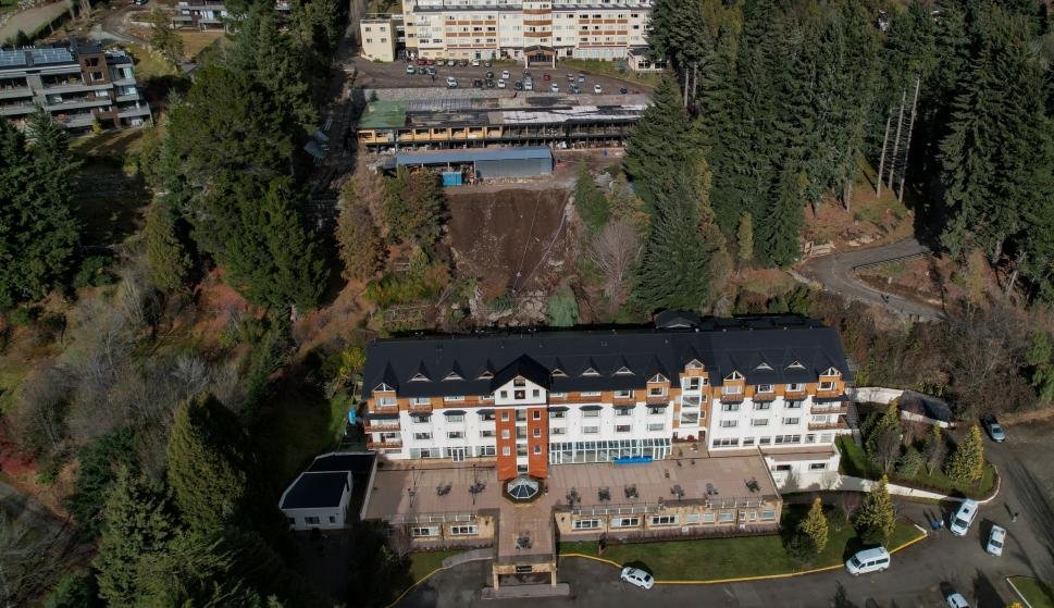 Alud fatal en un hotel de Bariloche: encontraron los cuerpos de los dos turistas que estaban desaparecidos
