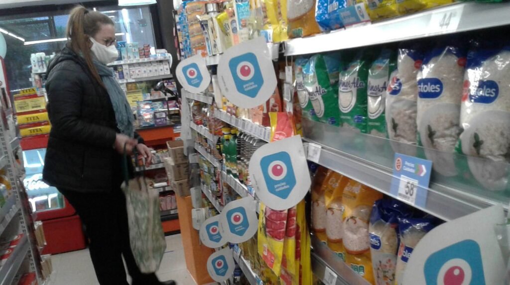 El Gobierno quiere renovar Precios Cuidados con una canasta más chica y productos de primeras marcas