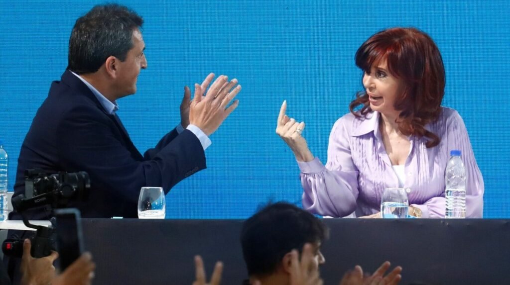 Pobreza: Cristina Kirchner pidió a Sergio Massa “más intervención en el sector alimentario”