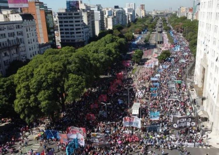 Argentina post mundial: amenazas de más cortes y movilizaciones a los Hipermercados