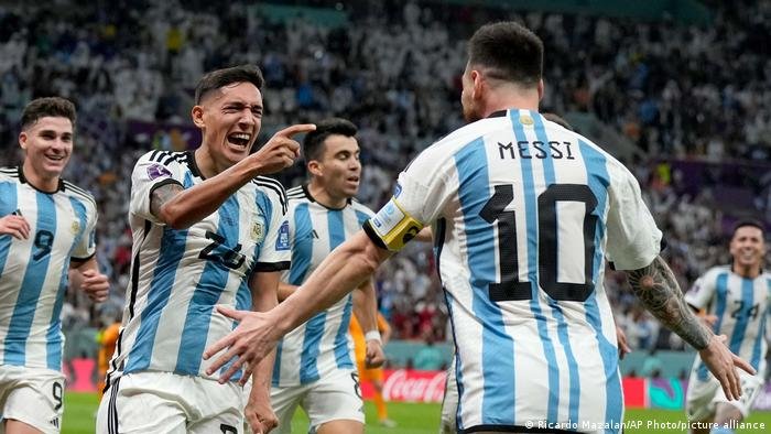 El boletín de la Selección: Messi tuvo otro partido brillante y el “Dibu” se convirtió en héroe en los penales