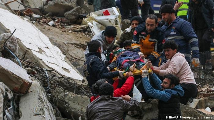 La cifra de víctimas por el terremoto en Turquía y Siria superó los 11 mil muertos