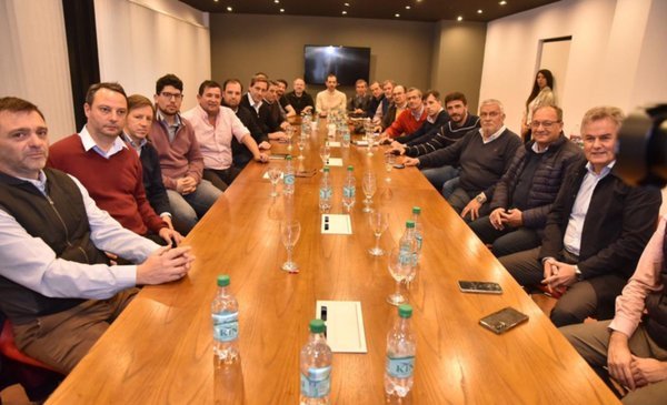 Kicillof en campaña desfinancia a los municipios opositores: más de 6 millones de bonaerenses perjudicados