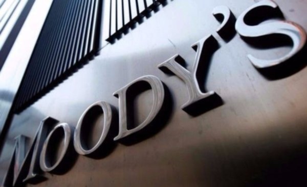 Moody’s ve riesgos de que no se cumpla con la deuda