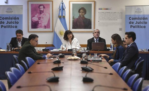 VIDEO.- Gritos, chicanas y tensión en el Congreso por el escándalo de espionaje