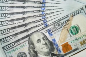 ¿Qué va a pasar con el dólar?: las claves que explican la baja y qué esperan los expertos para los próximos meses