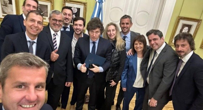 Javier Milei organiza asado en Olivos y cada asistente paga su comida