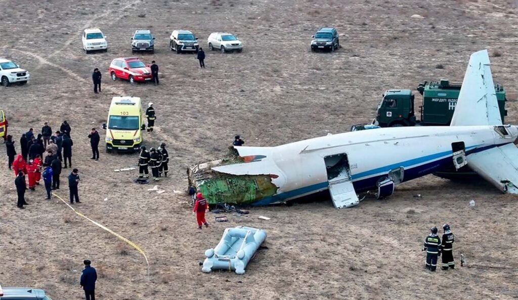 Avión de Azerbaijan Airlines se estrella en Kazajistán: 32 sobrevivientes confirmados