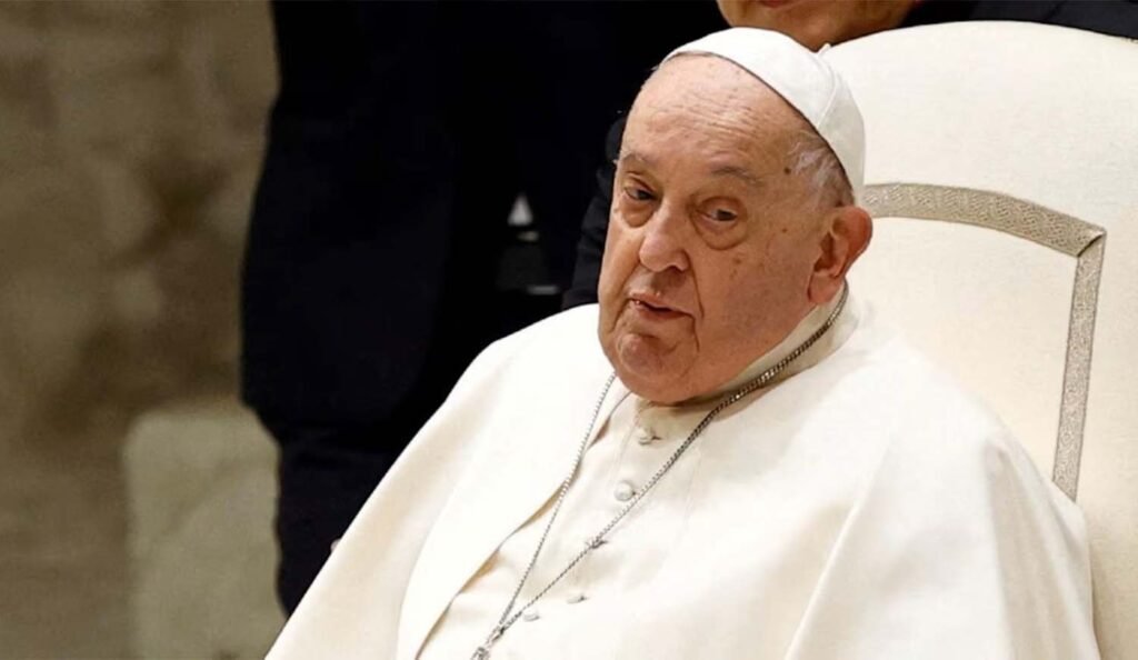 El Papa Francisco enfrenta una infección respiratoria y modifica su tratamiento