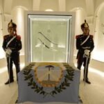 El sable corvo de San Martín fue trasladado al Regimiento de Granaderos por decreto oficial