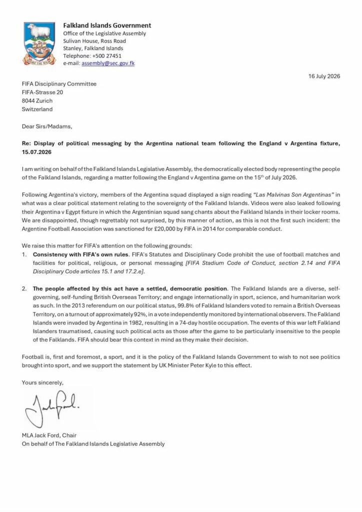 El gobierno kelper pidió a la FIFA que investigue a la Selección por la bandera “Las Malvinas son argentinas”