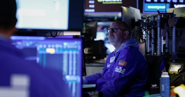 El riesgo país volvió a subir y quedó al borde de los 500 puntos