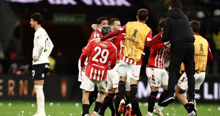 Estudiantes venció a Corinthians en Brasil y se metió en las semifinales de la Copa Libertadores